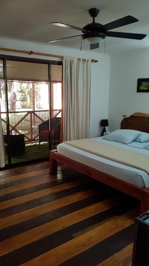Hotel Bugabutik Puerto Viejo de Talamanca Kültér fotó