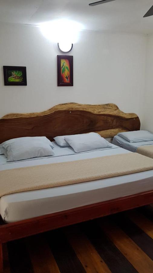 Hotel Bugabutik Puerto Viejo de Talamanca Kültér fotó