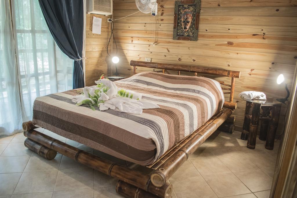 Hotel Bugabutik Puerto Viejo de Talamanca Kültér fotó