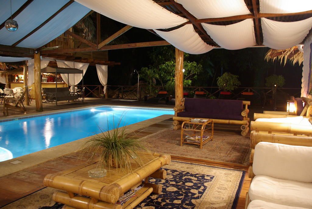 Hotel Bugabutik Puerto Viejo de Talamanca Kültér fotó