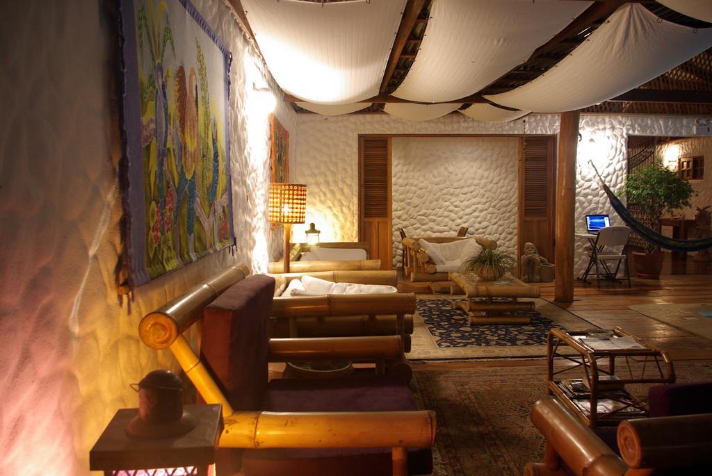 Hotel Bugabutik Puerto Viejo de Talamanca Kültér fotó